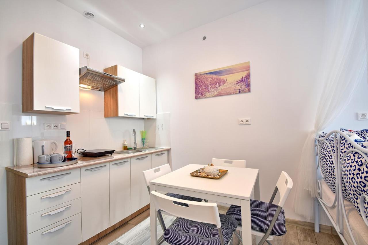 Pensjonat Perelka Apartment อุสตรอเนียมอร์สเกีย ภายนอก รูปภาพ